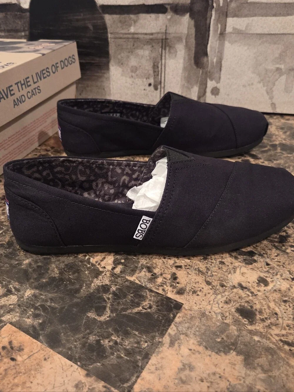 NWT!  Skechers Bobs Plush Peace & Love Black Womens Memory Foam Flats SZ 8